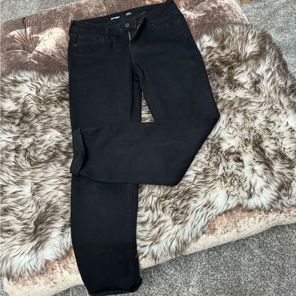 Mid rise power slim straight black  jeans